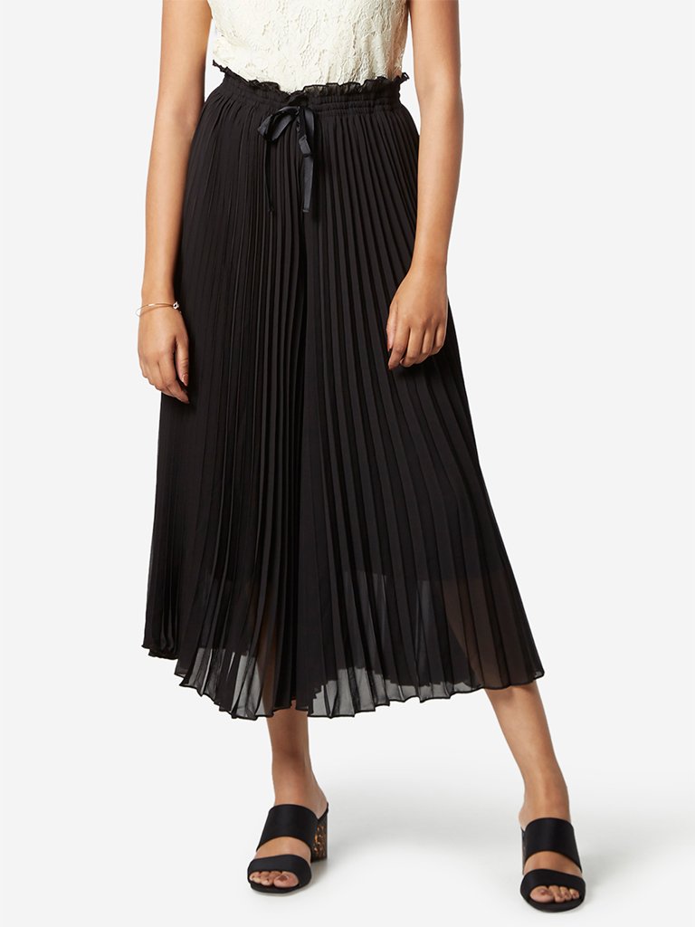 Wardrobe Black Pleated Flared Trousers