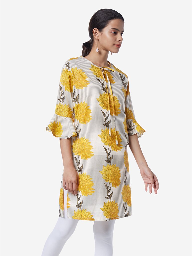 Utsa Yellow Straight Floral Pattern Kurta