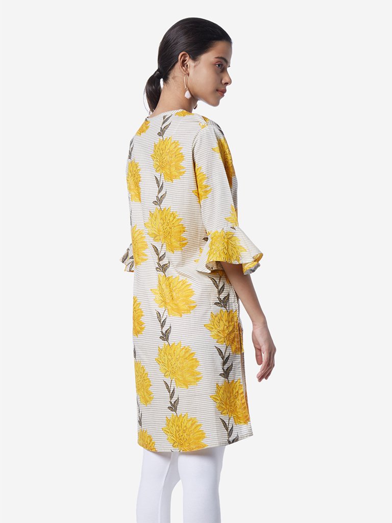 Utsa Yellow Straight Floral Pattern Kurta