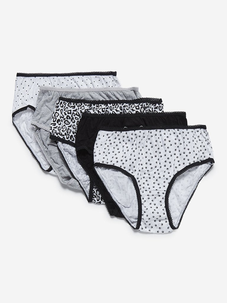 Y&F Kids Black Set of Five Briefs
