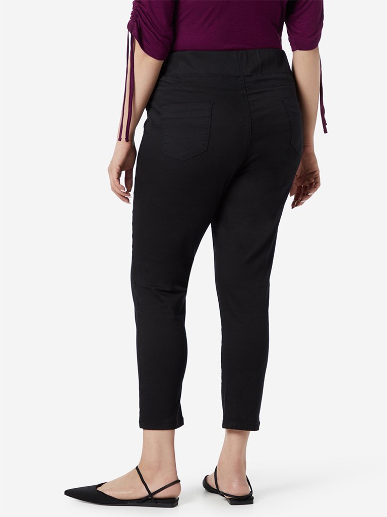 Gia Curve Black Cropped Jeans
