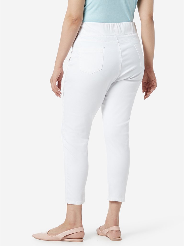 Gia Curve White Cropped Jeans