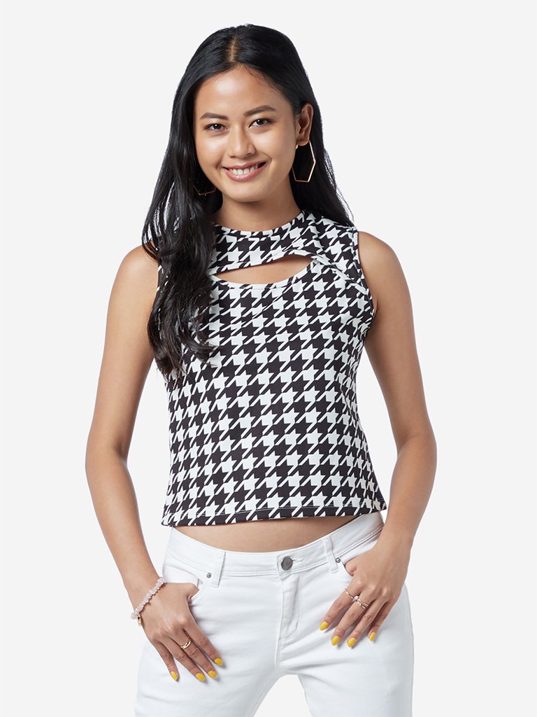 Nuon Black Houndstooth Pattern Crop-Top
