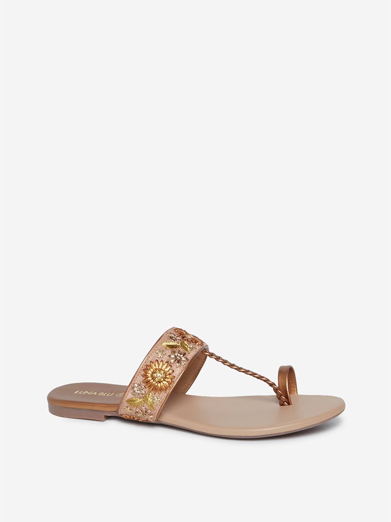 LUNA BLU Gold Embroidered Kolhapuri Sandals