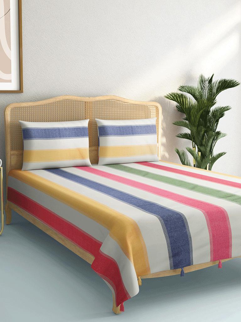 Westside Home Green Woven Double Bedcover with Two Pillowcases