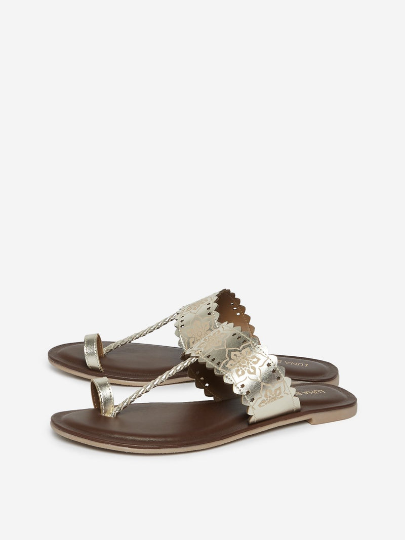 LUNA BLU Light Gold Floral Kolhapuri Sandals