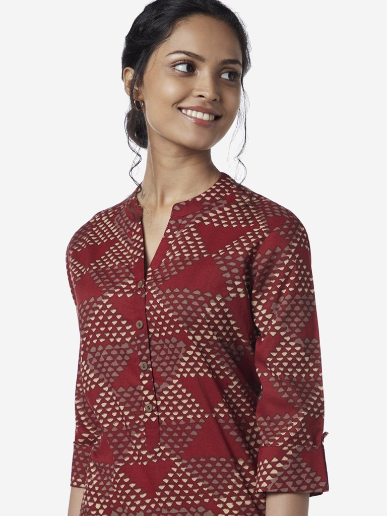 Utsa Dark Red Triangle Print Straight Kurta