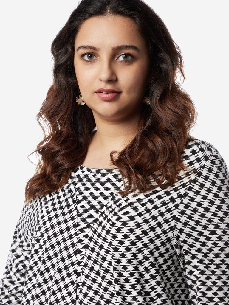 Gia Curves White Geometrical Print Varane Top