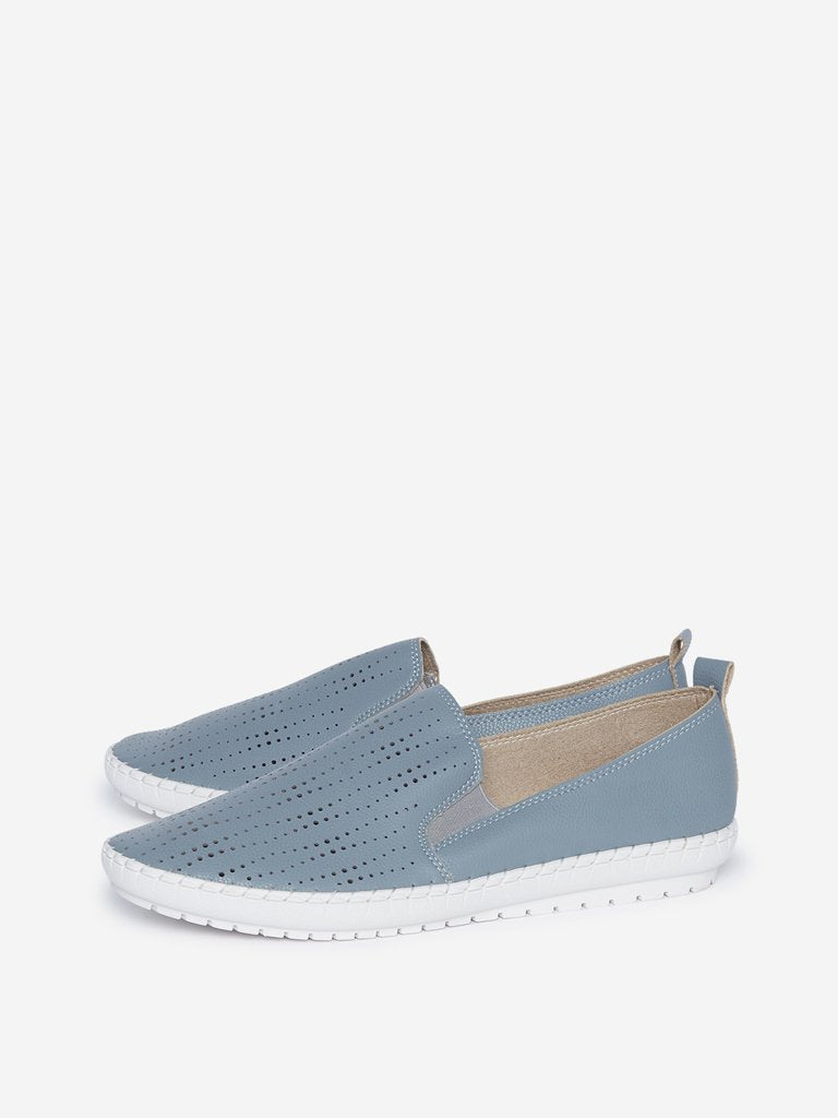 LUNA BLU Blue Cut-Out Detailed Loafers