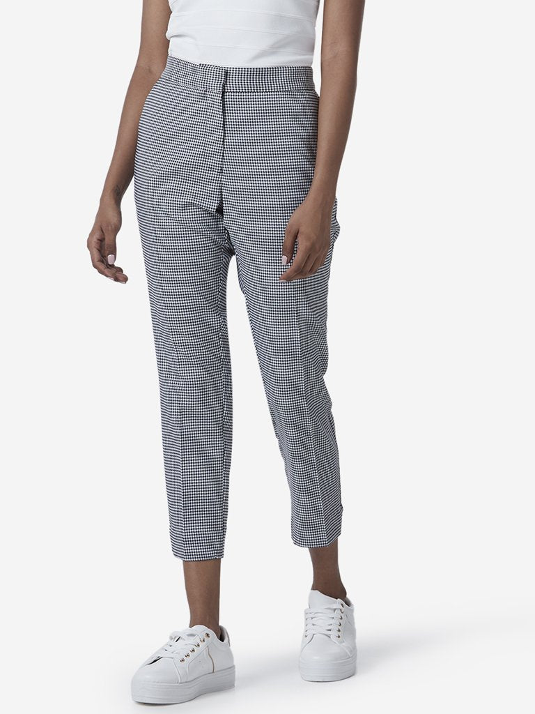 Wardrobe Black Houndstooth Megan Crop Trousers