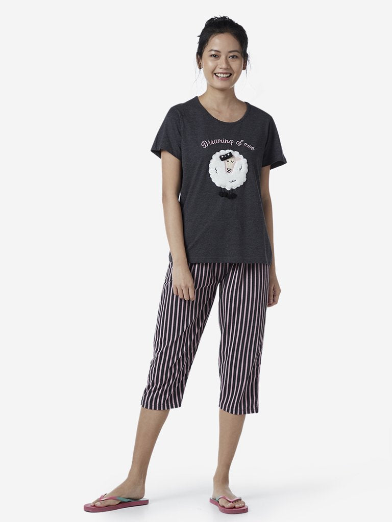 Wunderlove Dark Grey Sheep Design T-Shirt