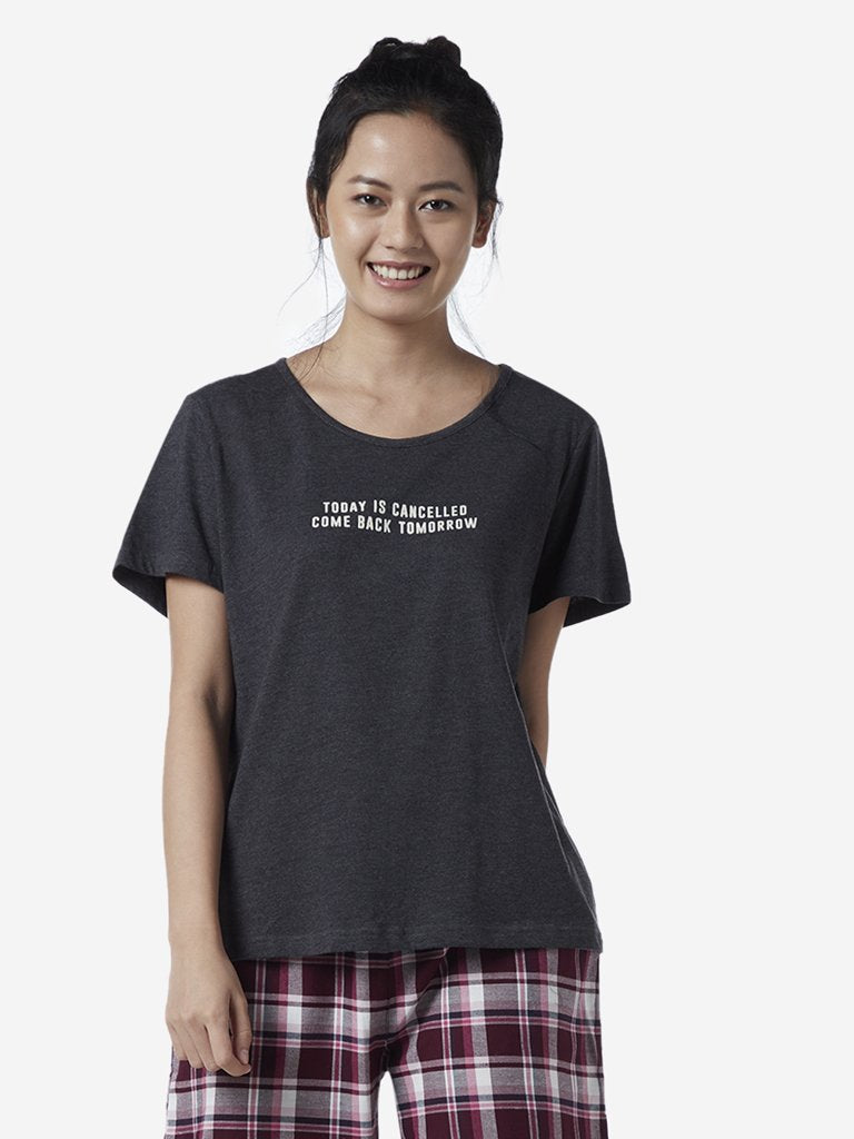 Wunderlove Dark Grey Text Design T-Shirt