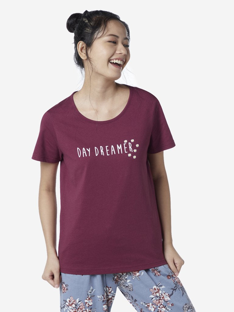 Wunderlove Maroon Text Design T-Shirt