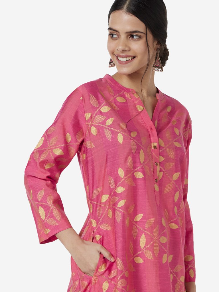 Utsa Pink Leaf Printed A-line Kurta