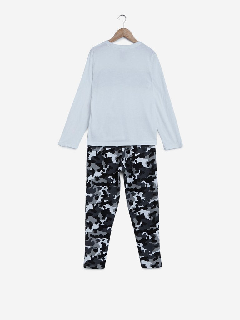 Y&F Kids White T-Shirt And Pyjamas Set