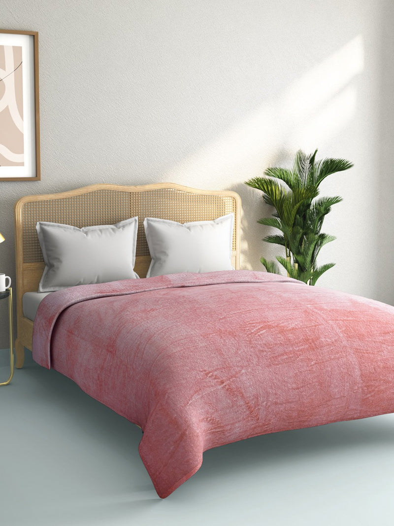 Westside Home Light Pink Double Quick-Dry Fleece Blanket