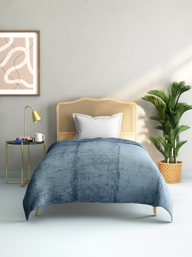 Westside Home Grey Single Quick-Dry Fleece Blanket